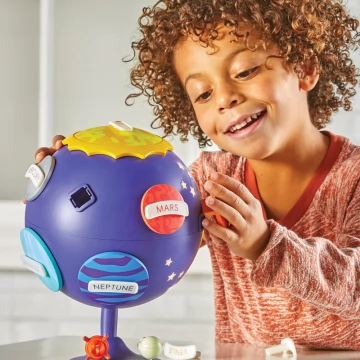 LER3320 Развивающая игрушка "Мой первый глобус. Космос" (21 элемент с наклейками)