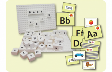 Набор кубиков "Английский алфавит" с набором карточек и методическими материалами