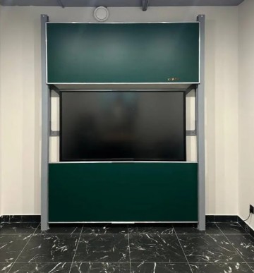 Колонная рельсовая система с панелью
