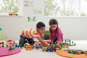 ГОРОДСКАЯ ЖИЗНЬ LEGO CREATIVE 9389 